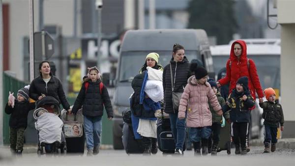 بولندا وصول نحو  ألف لاجىء من أوكرانيا خلال  ساعة