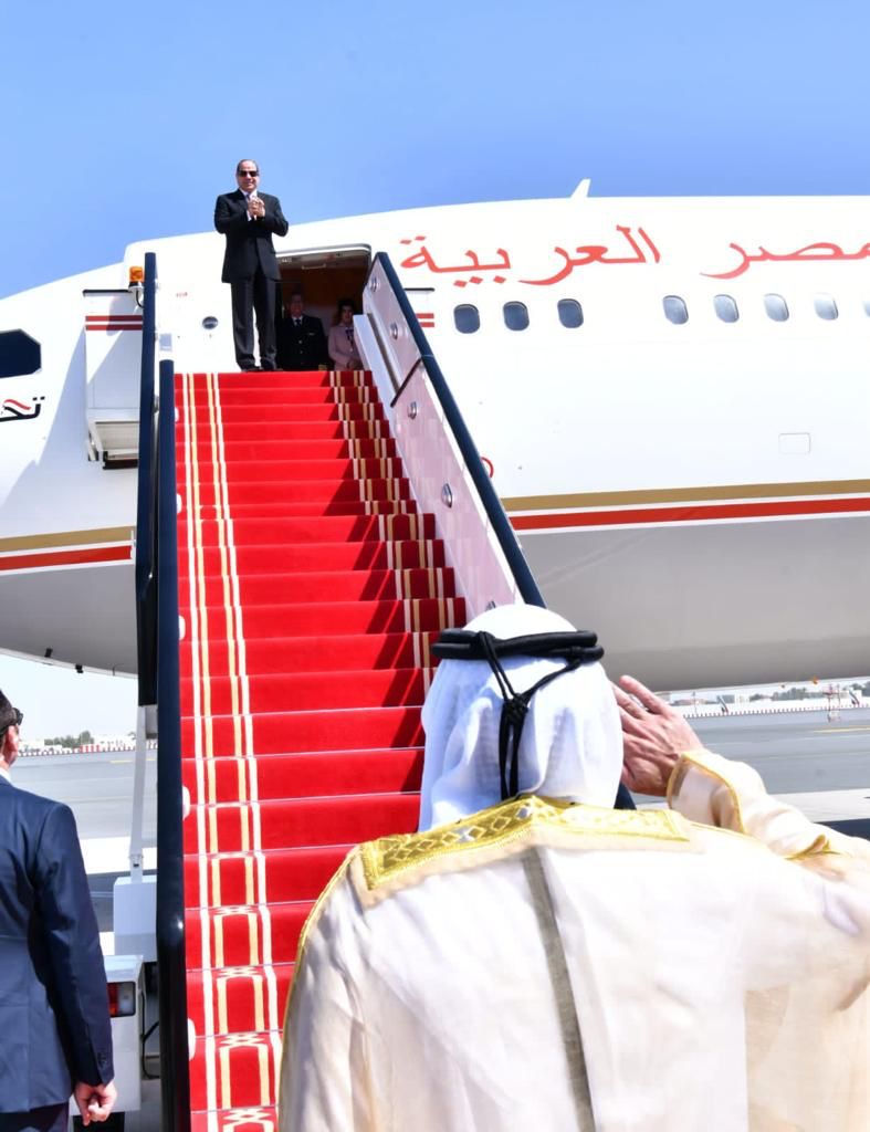 توديع الرئيس السيسي في الإمارات من ولي عهد دبي