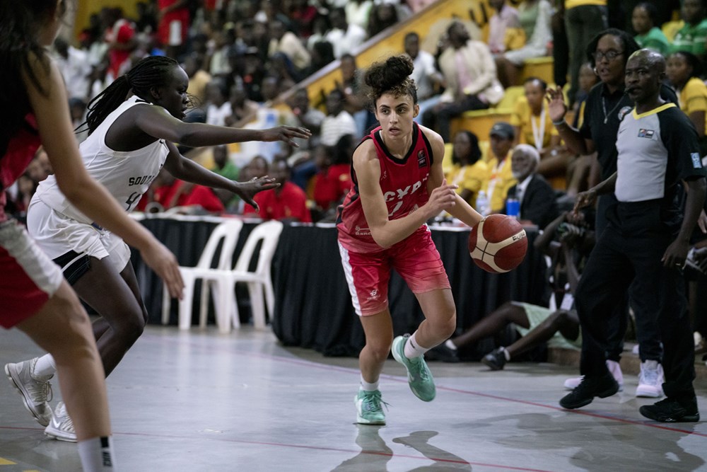 منتخب سيدات السلة يخسر أمام أوغندا في تصفيات إفريقيا