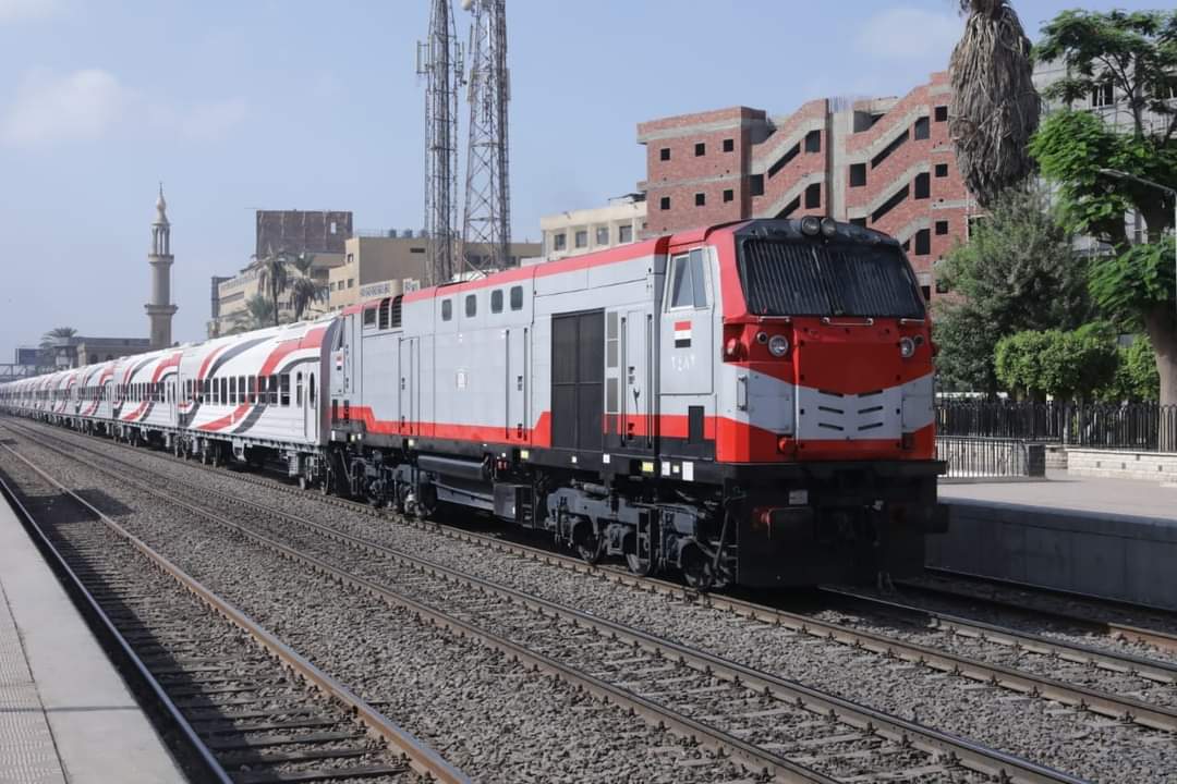 مواعيد القطارات المكيفة والروسي على خط القاهرة  أسوان والعكس اليومَ الأحد  مايو 