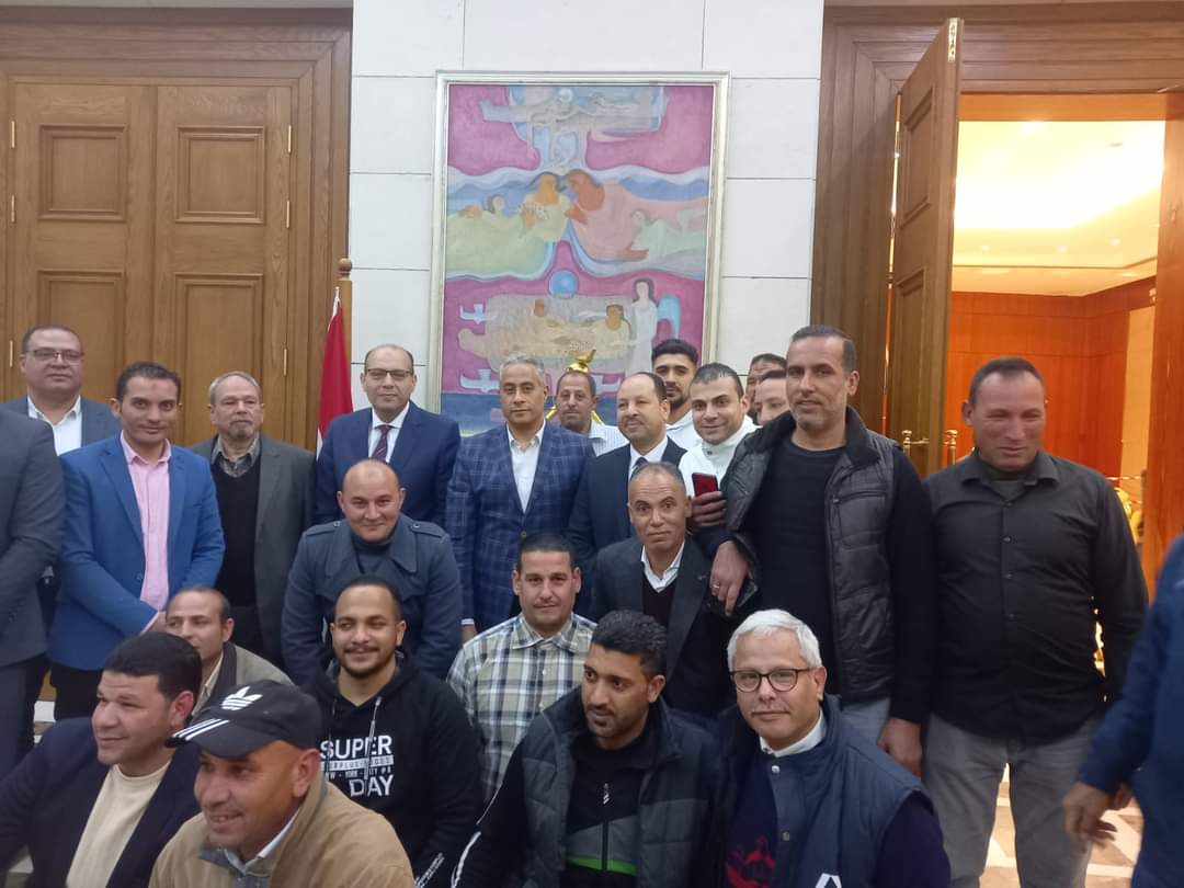  وزير القوى العاملة مع المصريين بالأردن 