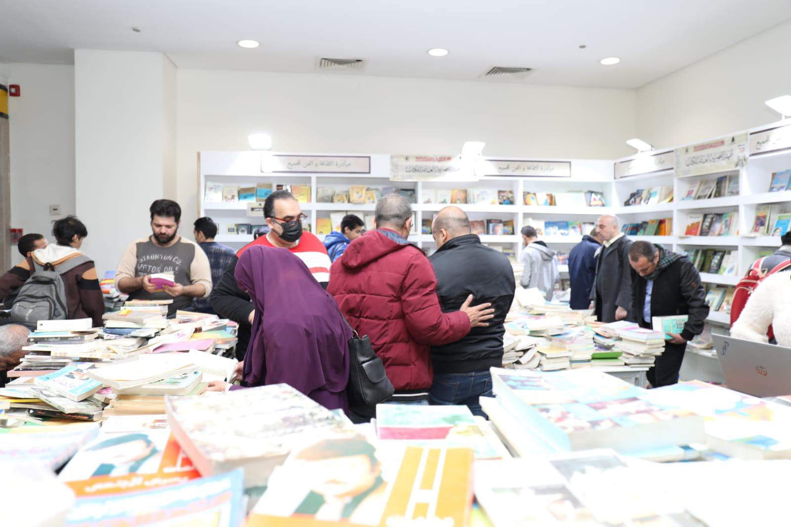 أكثر من  آلاف نسخة في  أيام مبيعات مبادرة الثقافة والفن للجميع بمعرض القاهرة للكتاب