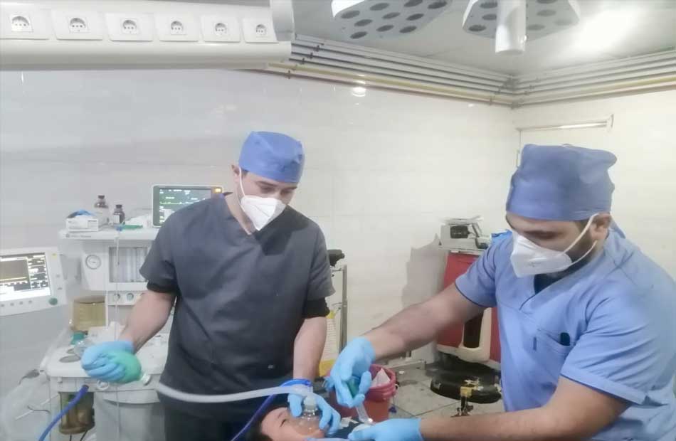 لأول مرة قافلة الأزهر الطبية تجري  عملية قسطرة للقلب وتنقذ حياة مريض من قنا |صور