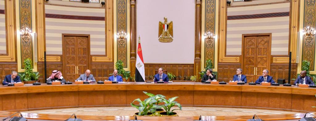 المتحدث الرئاسي ينشر صور استقبال الرئيس السيسي أعضاء الأمانة العامة الجديدة لاتحاد الصحفيين العرب