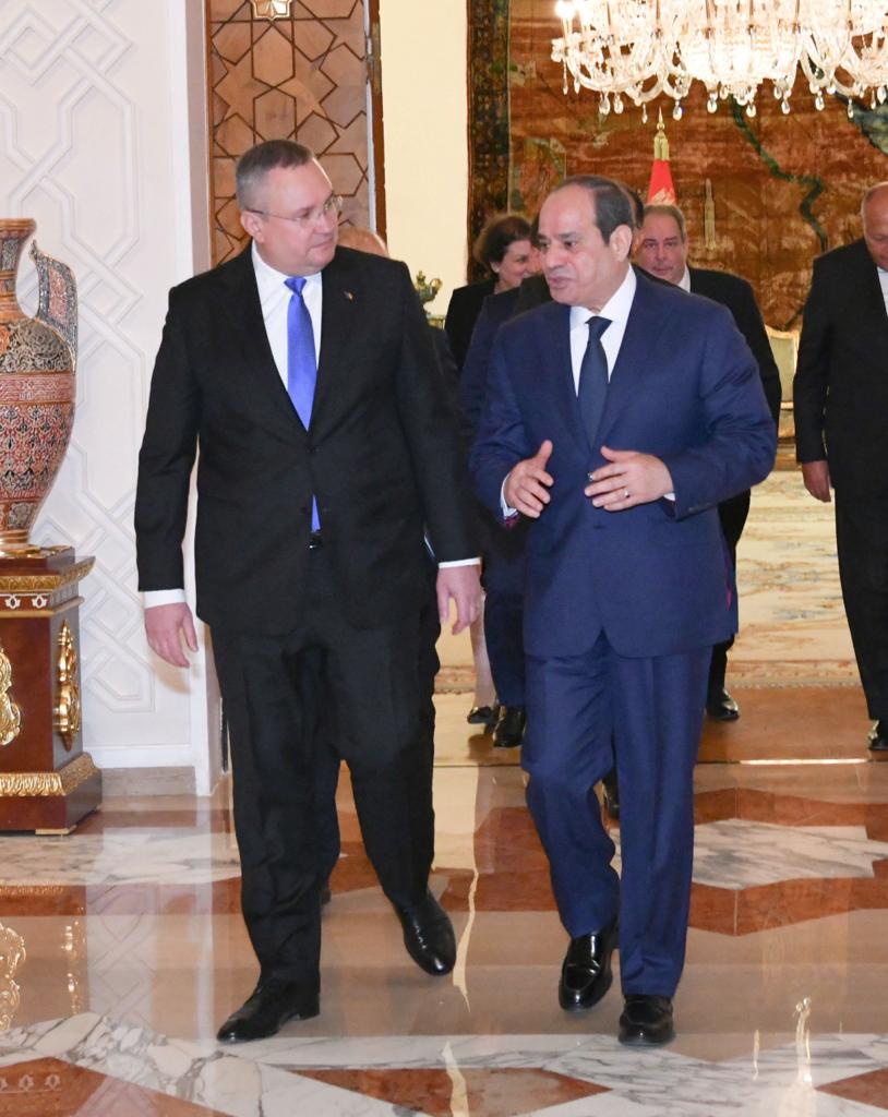 لقاء الرئيس السيسى مع (نيكولاى تشويكا) رئيس وزراء رومانيا 