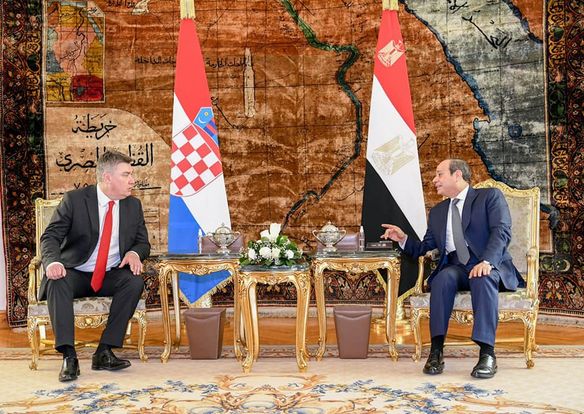 مراسم استقبال الرئيس السيسي نظيره الكرواتي بقصر الاتحادية   الوسائط