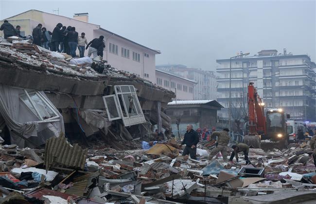 أزاح تركيا  أمتار مخاوف متصاعدة من تأثيرات زلزال الفجر في الصفيحة العربية للأرض وخبير يكشف تفاصيل مثيرة