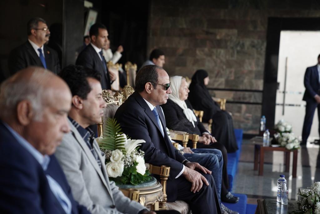  الرئيس السيسي يلبي حلم شباب  كابيتانو مصر 