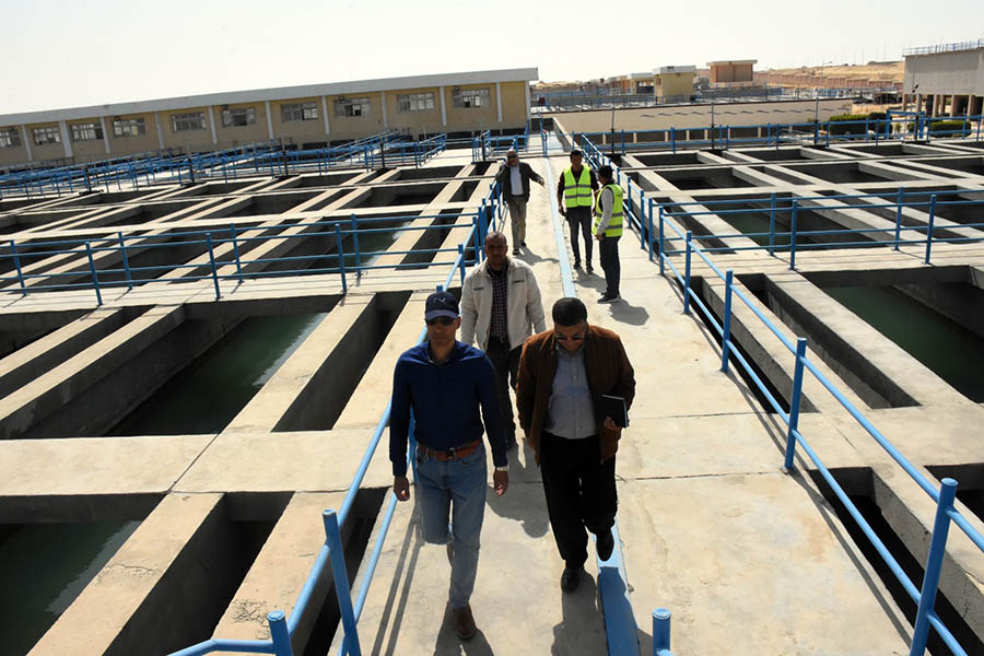 رئيس جهاز القاهرة الجديدة يتفقد محطة تنقية مياه الشرب