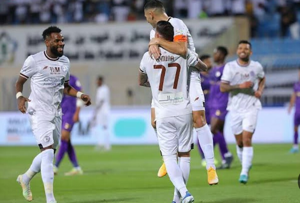 الطائي ينتزع فوزًا مثيرًا أمام الفتح في الدوري السعودي للمحترفين 