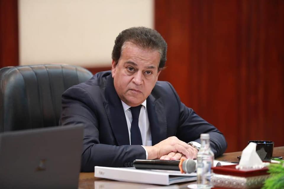 وزير الصحة يوجه بتغيير شركة الأمن والنظافة  بمستشفى القاهرة الجديدة وفتح تحقيق في المخالفات 