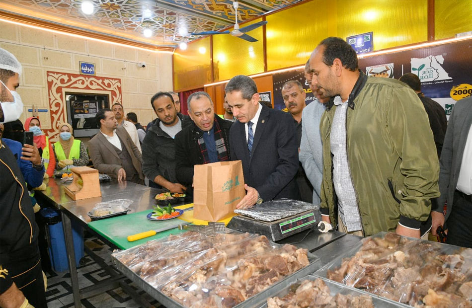 محافظ الغربية يفتتح مطبخي مصر الخير وسفراء السعادة لتقديم وجبات الإفطار| صور