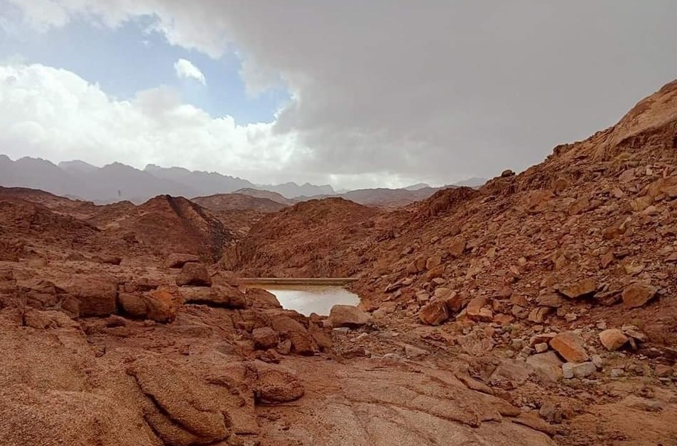   مشروعات الري  تحصد مياه السيول والعواصف المطرية في جنوب سيناء