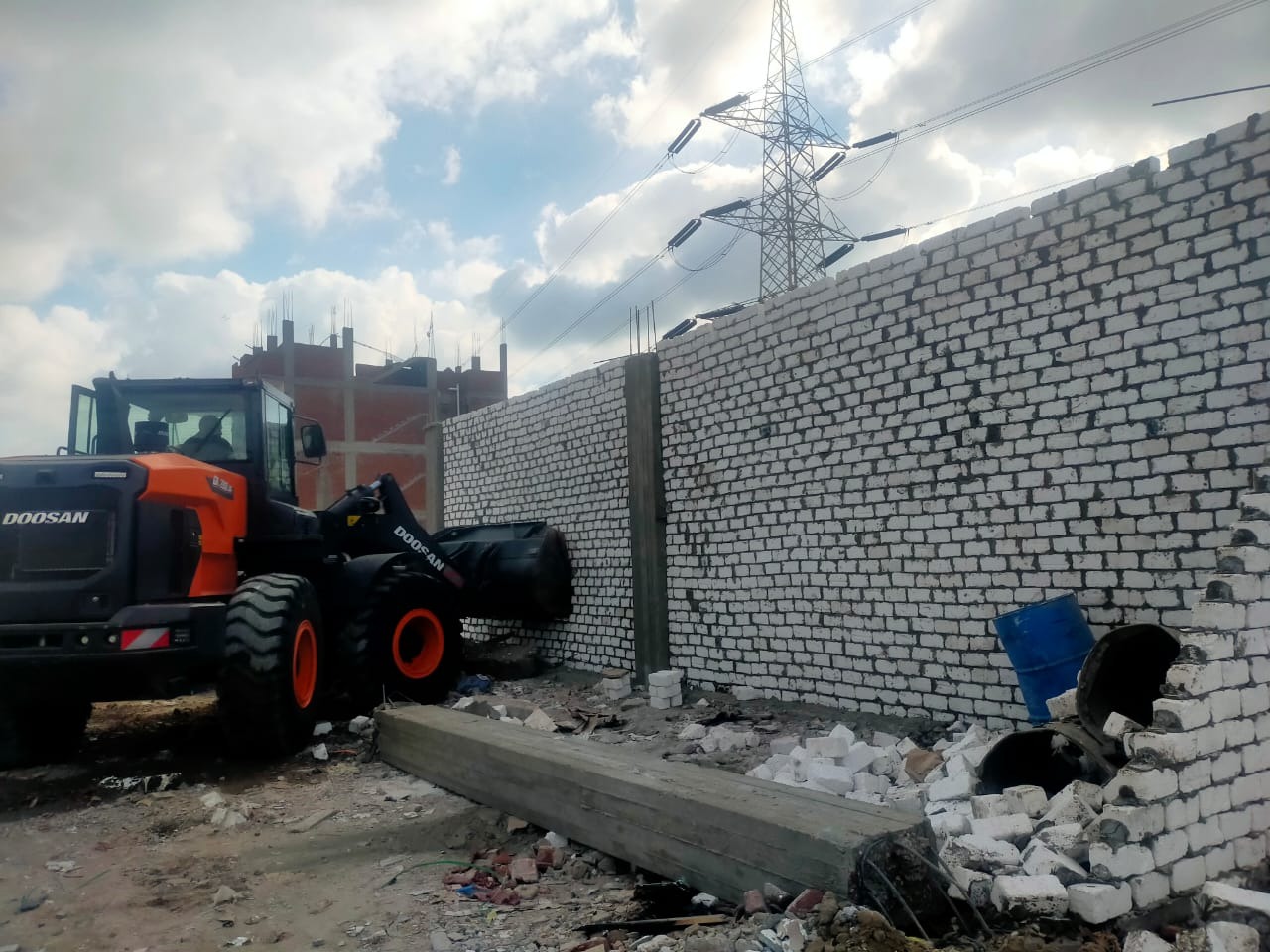  إزالة تعديات على أملاك الدولة بقرية أبيس الثانية شرق الإسكندرية