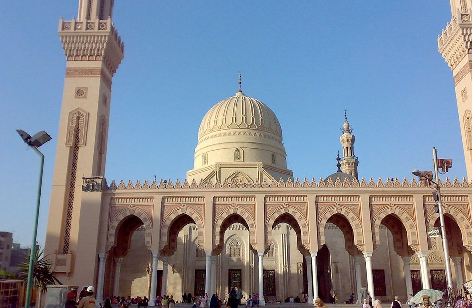 ;السيد البدوي; بطنطا خلوة تحولت إلى مسجد تمتلئ ساحاته بمئات المصلين في شهر رمضان |صور