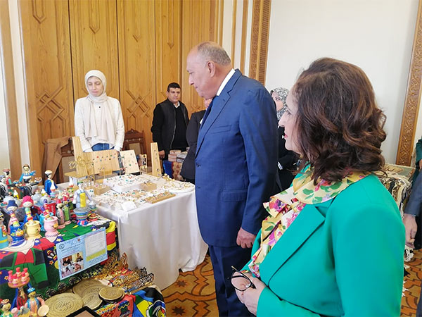 وزير الخارجية يفتتح معرض اشترى المصرى