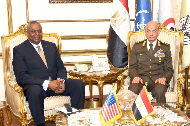 الفريق أول محمد زكى القائد العام للقوات المسلحة يلتقى وزير الدفاع الأمريكى