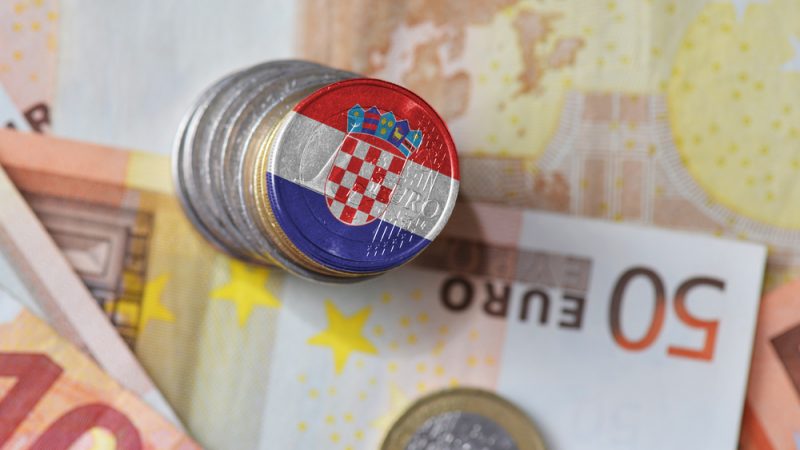 استطلاع غالبية طفيفة في كرواتيا يؤيدون التحول لليورو
