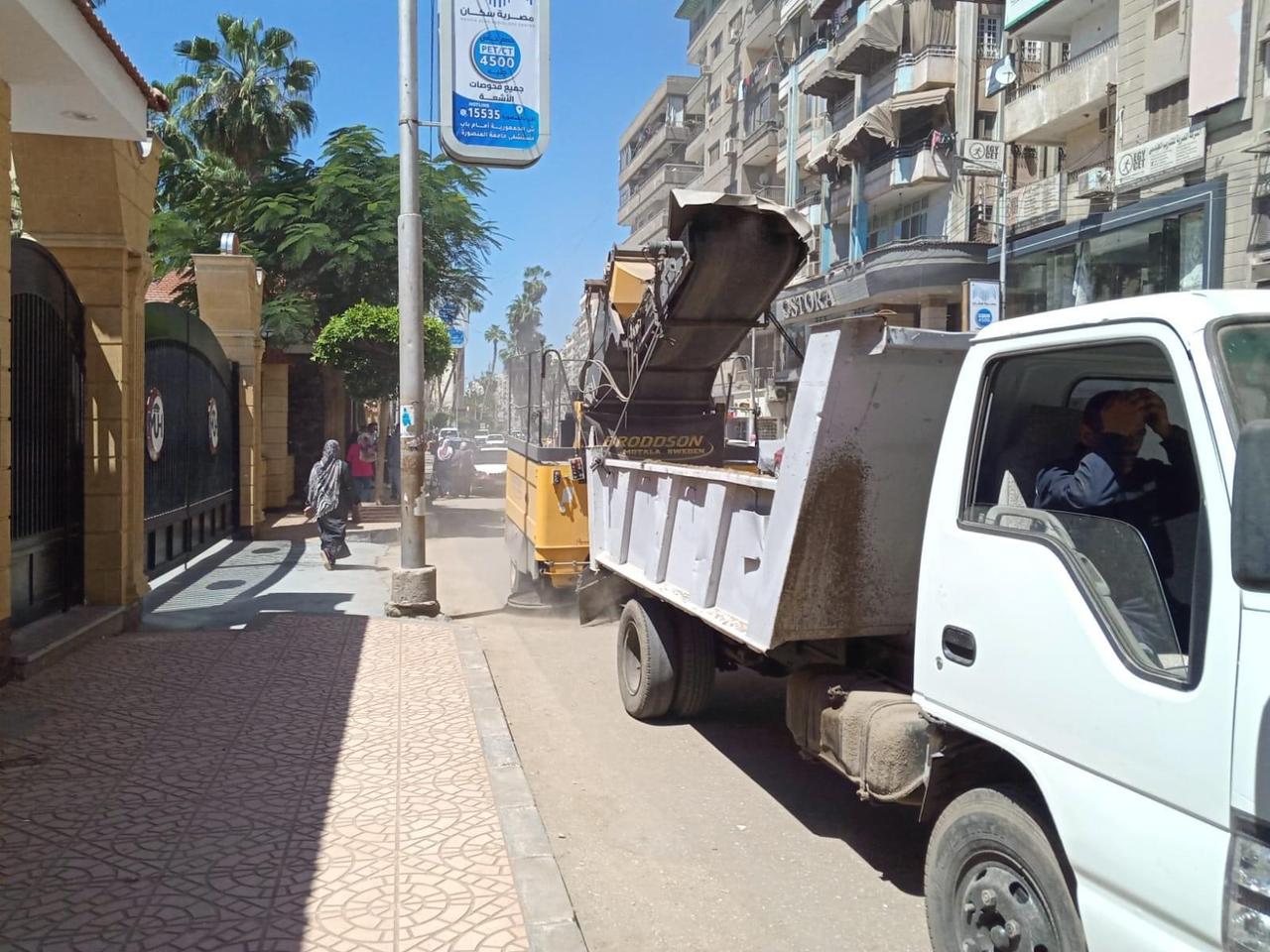 رفع 86 طن مخلفات من شوارع مركز بدر في محافظة البحيرة - بوابة الأهرام