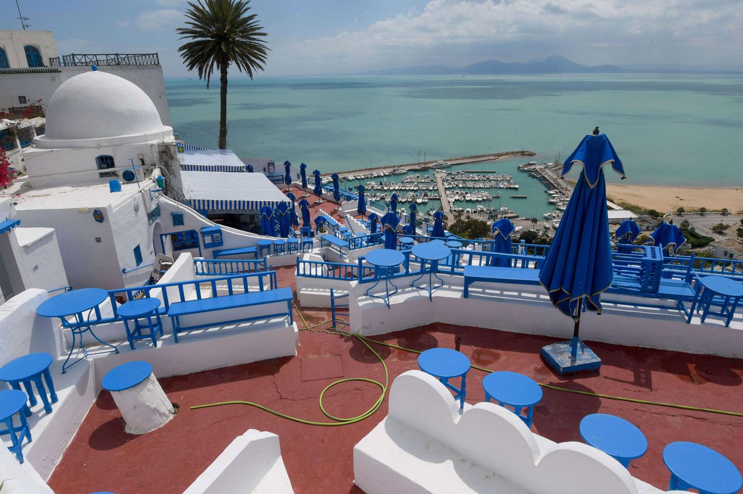 تونس عائدات السياحة تفوق  مليون دولار خلال  أشهر