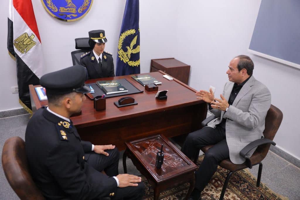  زيارة الرئيس السيسي المفاجئة لقسم شرطة مدينة نصر أول