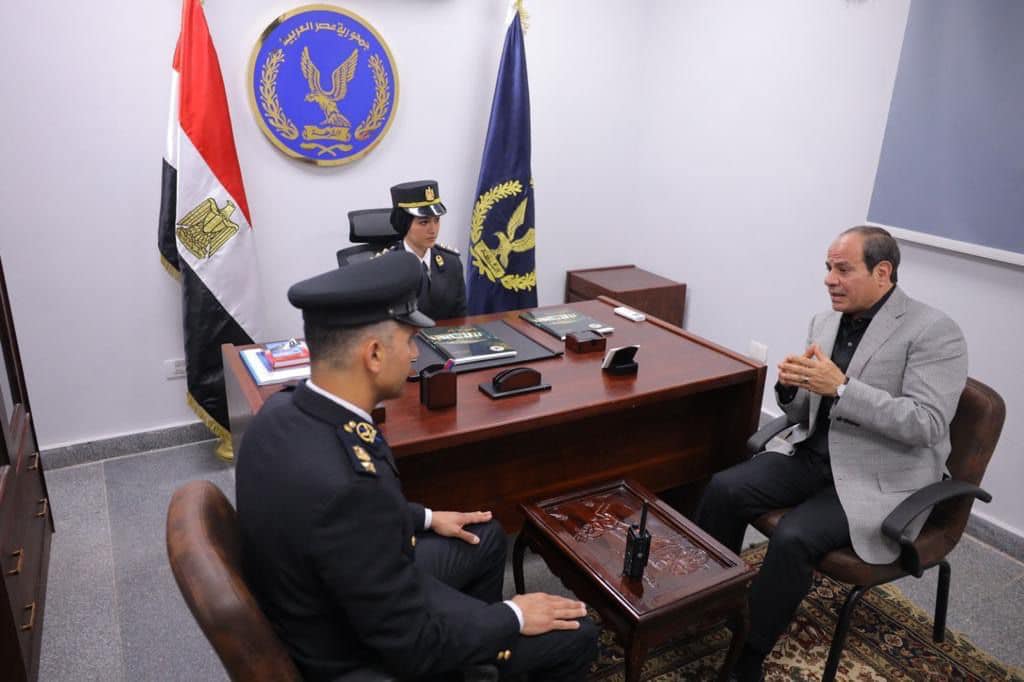  زيارة الرئيس السيسي المفاجئة لقسم شرطة مدينة نصر أول