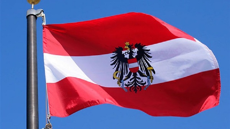 النمسا تجدد تعهدها بعدم إرسال جنود نمساويين إلى أوكرانيا لإزالة الألغام