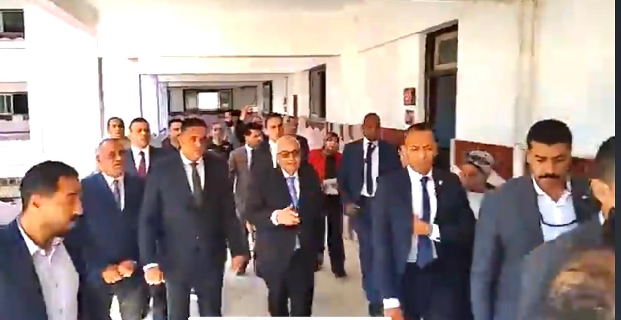 وزير التعليم يصطحب الشؤون القانونية لمحافظة الدقهلية بعد واقعة تسريب امتحان الإعدادية| صور