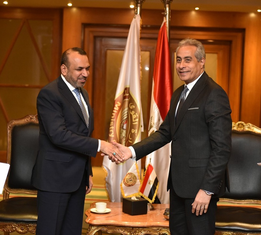 وزير القوى العاملة يلتقي بنظيره العراقي لتعزيز التعاون