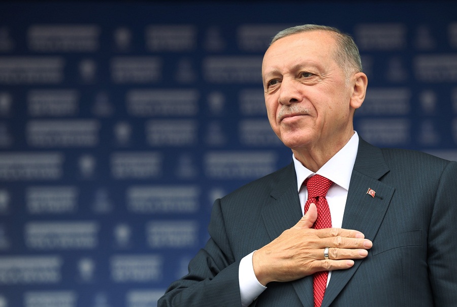 أردوغان  و أوغلو  بعد فرز أكثر من  من الأصوات بالانتخابات التركية