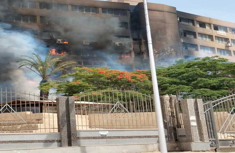 إصابة أكثر من 10 أشخاص في حريق جهاز مدينة 15 مايو 