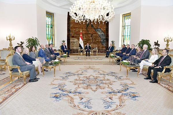 الرئيس السيسي ووفد مجلس النواب الأمريكي يبحثان التطورات الأخيرة في السودان  - بوابة الأهرام