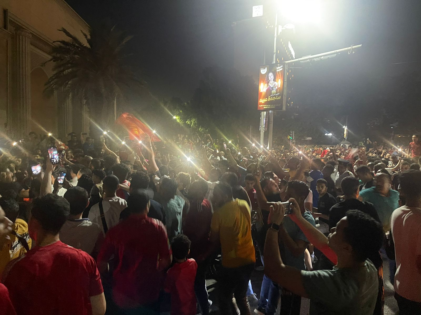 شوارع القاهرة تحتفل بفوز الأهلي بلقب دوري أبطال إفريقيا