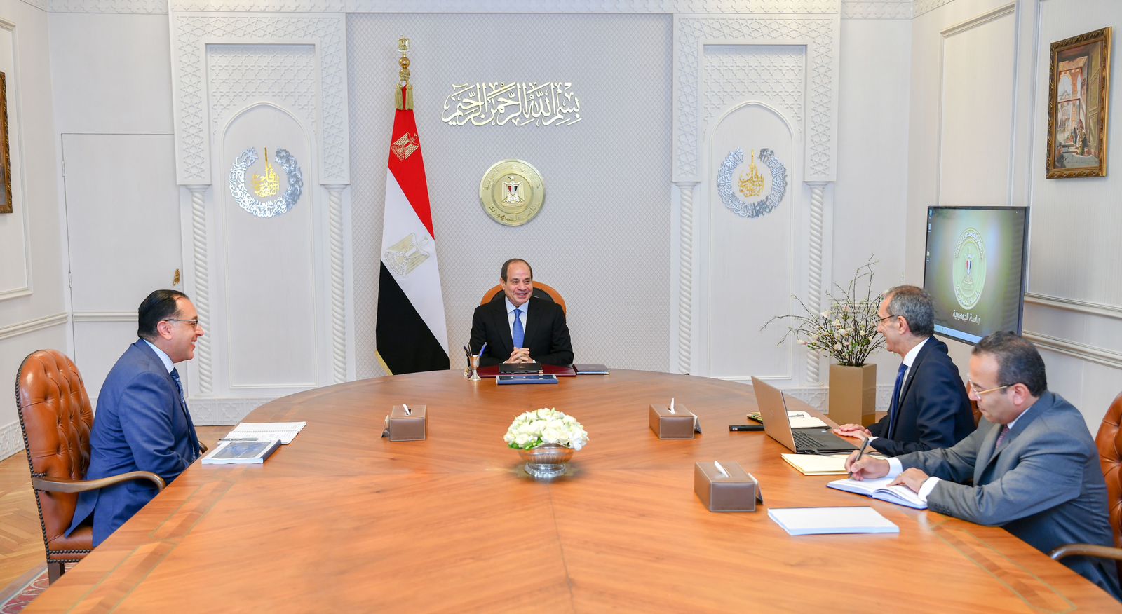 الرئيس السيسي يتابع تطورات العمل الجاري للنهوض بتصميم وصناعة الإلكترونيات في مصر