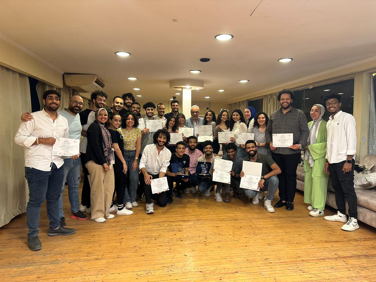 شباب المبدعين يحتفلون مع أشرف زكي بجوائز الإبداع |صور