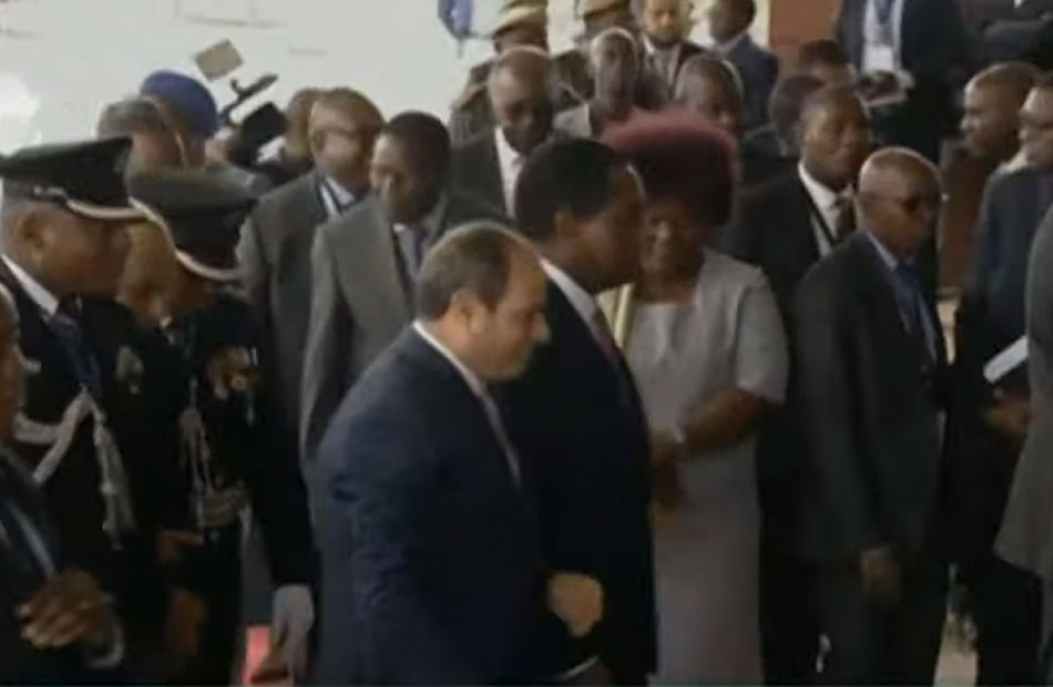 الموقع الرئاسي ينشر فيديو وصول الرئيس السيسي إلى مقر انعقاد قمة الكوميسا الـ ٢٢ بزامبيا|فيديو