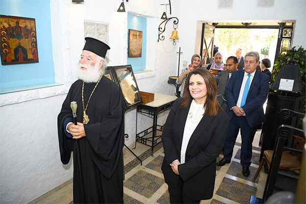 وزيرة الهجرة تقوم بجولة داخل بطريركية الروم الأرثوذكس الأثرية