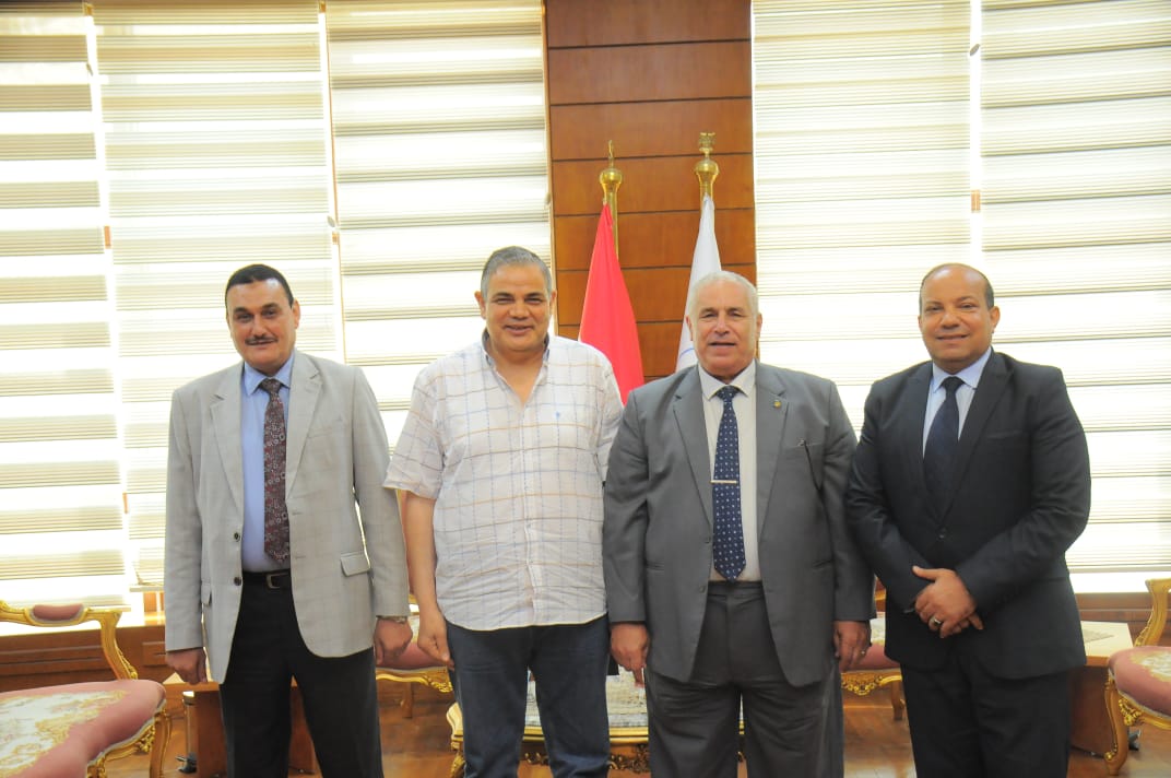  رئيس جامعة كفر الشيخ يلتقي رئيس جامعة دمياط