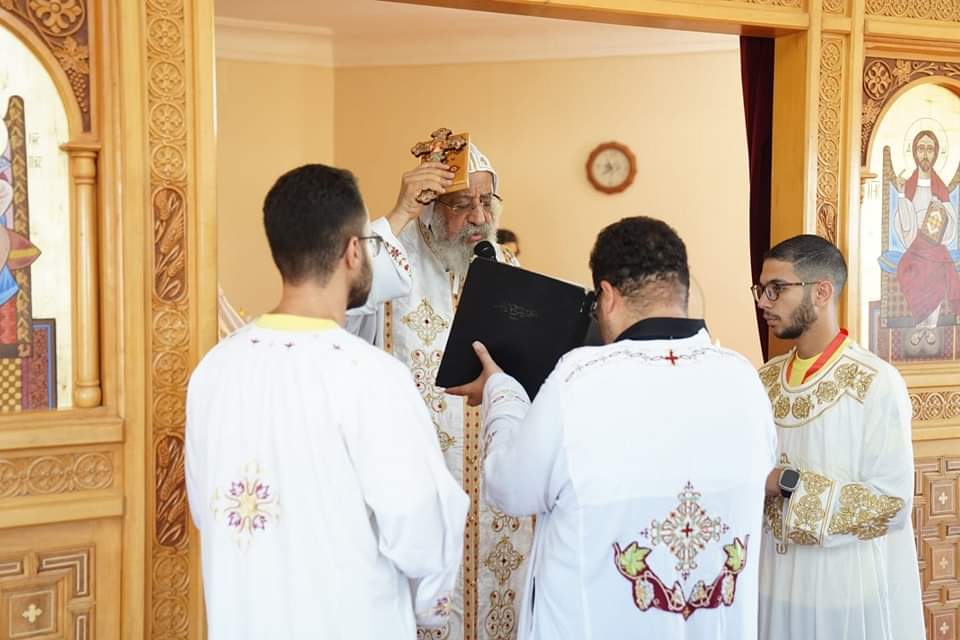  البابا تواضروس يصلي القداس مع شباب  لوجوس  الثالث بخمس لغات