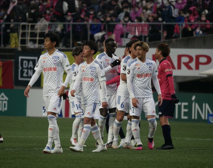 البيريكس نيجاتا يفوز على يوكوهاما إف سي في الدوري الياباني