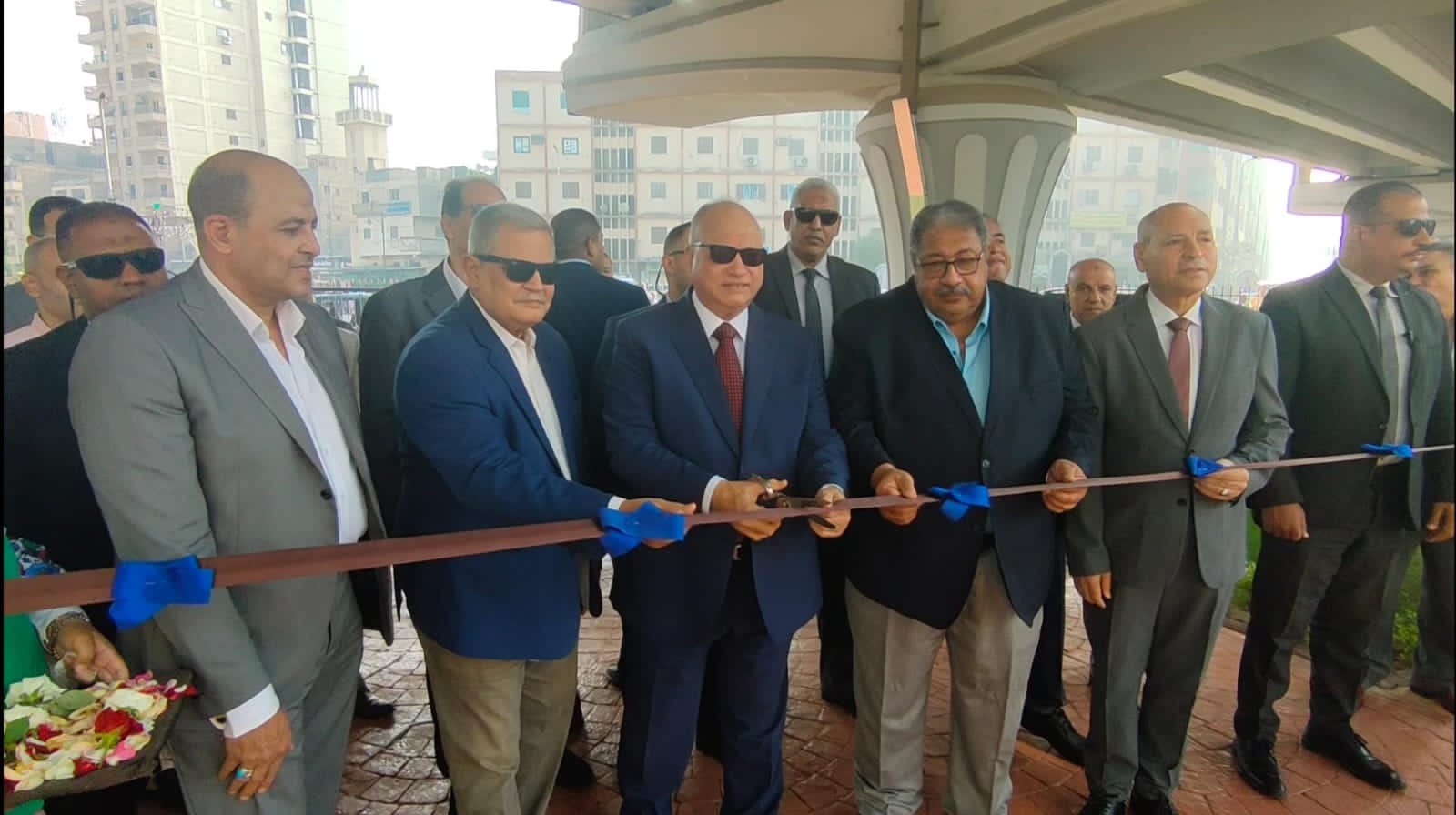 محافظ القاهرة ورئيس القابضة للمياه والصرف الصحي يشهدان افتتاح تطوير ميدان المطرية| صور