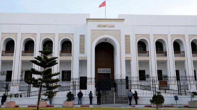 مسئول قضائي تونسي: الإذن بإحالة محاميتين على قاضي التحقيق لتداولهما قضية التآمر على أمن الدولة إعلاميا
