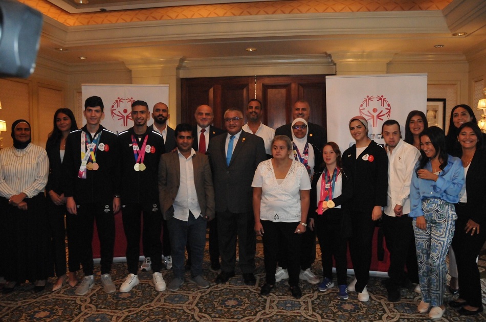 الرئيس الإقليمي يكرم ابطال الاولمبياد الخاص المصري على انجازهم