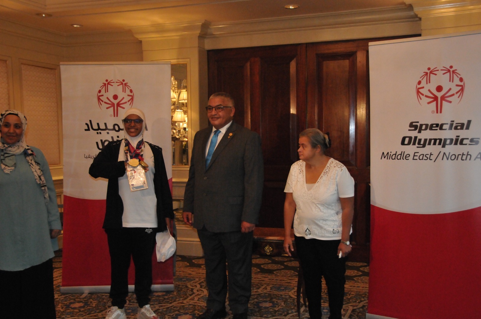 الرئيس الإقليمي يكرم ابطال الاولمبياد الخاص المصري على انجازهم