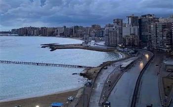    طقس الإسكندرية انخفاض طفيف في درجات الحرارة وفرص سقوط أمطار 