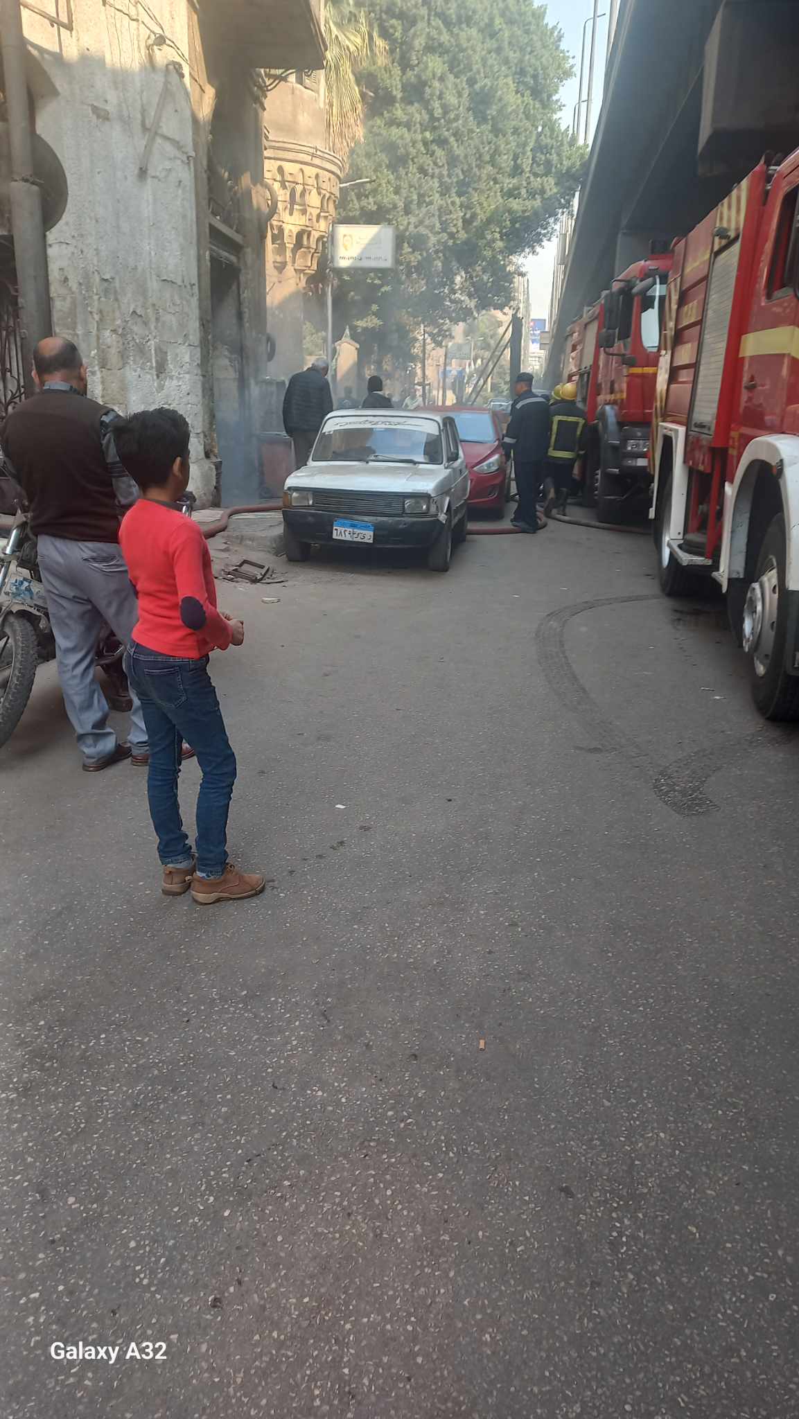  السيطرة على حريق مدخنة مطعم شهير في محيط منطقة الإسعاف وسط المدينة