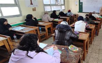   -طالبًا-يؤدون-امتحانات-الشهادة-الإعدادية-للفصل-الدراسي-الثاني-في-القاهرة