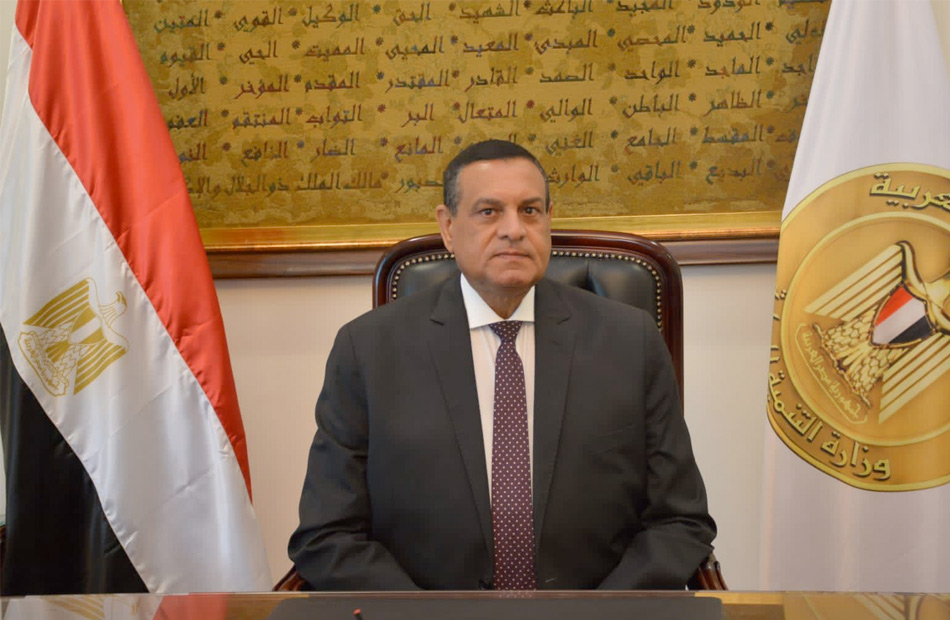وزير التنمية المحلية يُتابع منظومة المخلفات البلدية بالقاهرة 