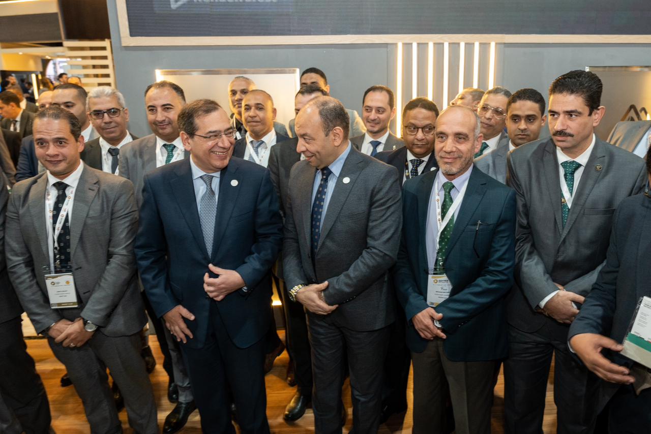 وزير البترول يزور جناح «غاز مصر» بمعرض إيجيبس 2024 | صور