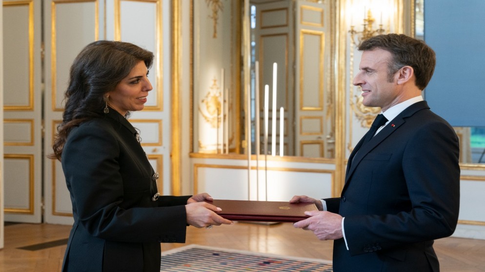 سفير الأردن الجديد لدى فرنسا يُسلم أوراق اعتماده لماكرون والأخير يُشيد بالعلاقات بين البلدين